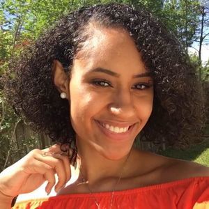 Meet your Posher, Holai